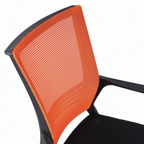 Кресло компьютерное Brabix Balance MG-320 (с подлокотниками, комбинированное черное/оранжевое) 531832 в Урае - предосмотр 3