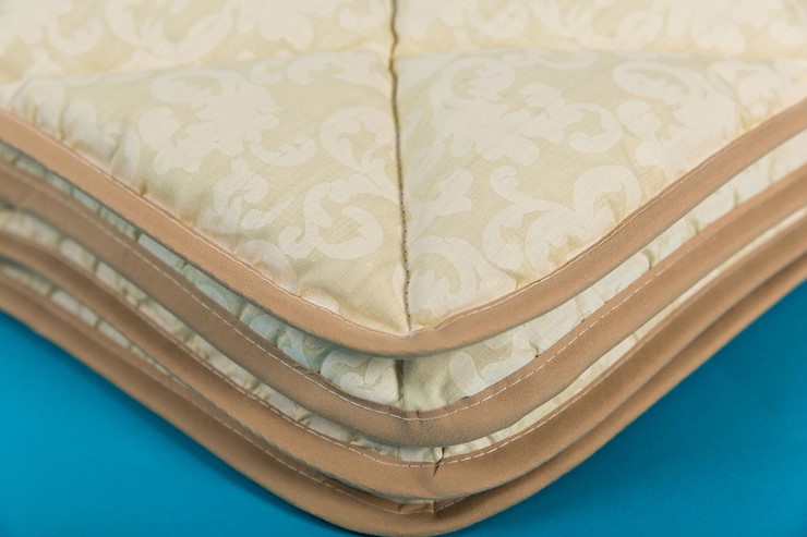 Одеяло всесезонное полутороспальное Шерсть & Хлопок в Радужном - изображение 1