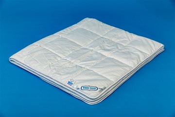 Одеяло лёгкое полутороспальное Белый лебедь в Нижневартовске